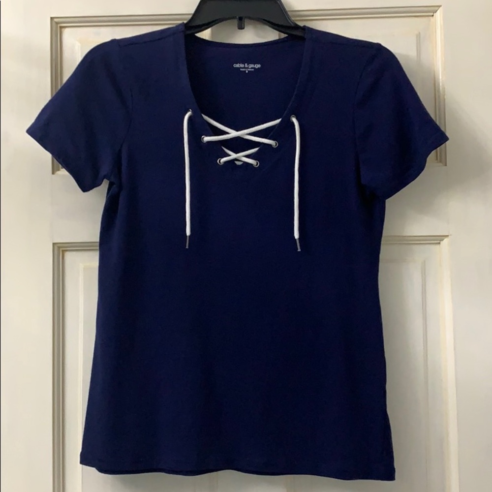 Women’s cable and gauge top